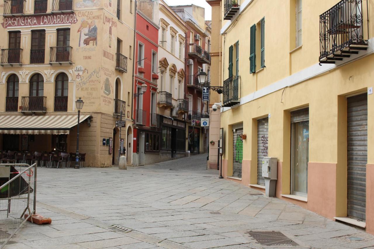 Via Cavour 19, Appartamento Del Conte Iglesias Εξωτερικό φωτογραφία