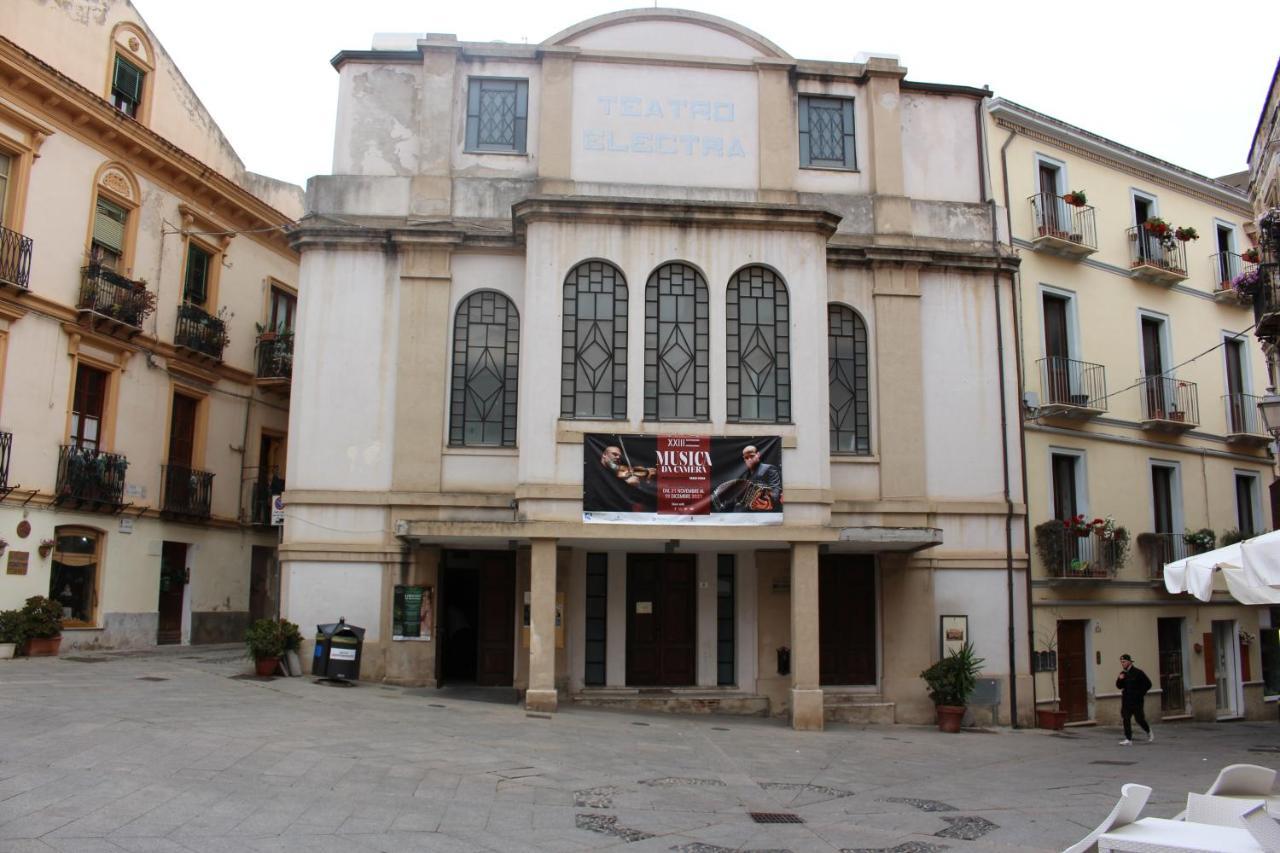 Via Cavour 19, Appartamento Del Conte Iglesias Εξωτερικό φωτογραφία